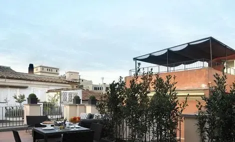 Italie-Rome, Hôtel Trevi Palace Luxury Apartments 5*