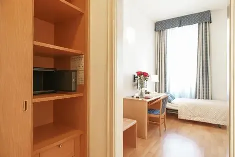 Republique Tcheque-Prague, Hôtel Tivoli Prague 3*