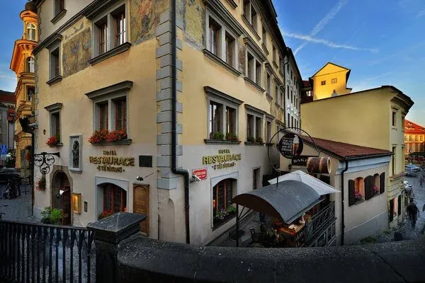 Republique Tcheque : Hôtel U Tri Pstrosu