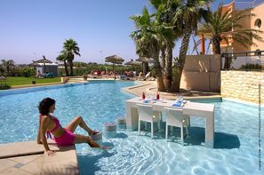 France Languedoc-Roussillon-Canet En Roussillon, Hôtel Flamants Roses Chambre - vue Jardin 4*