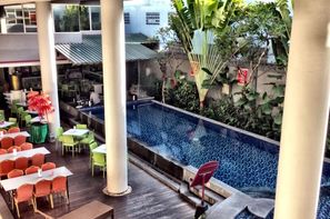 Bali-Denpasar, Hôtel Favehotel Sunset Seminyak 3*