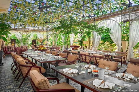 Palace Gate 5* : restaurant