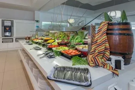 Restaurant buffet