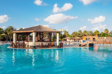 Cap Vert-Ile de Sal, Club Bravo Club Vila Do Farol 4*