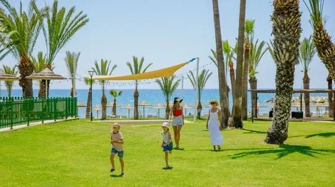 Hôtel Golden Bay Beach larnaca_bay CHYPRE