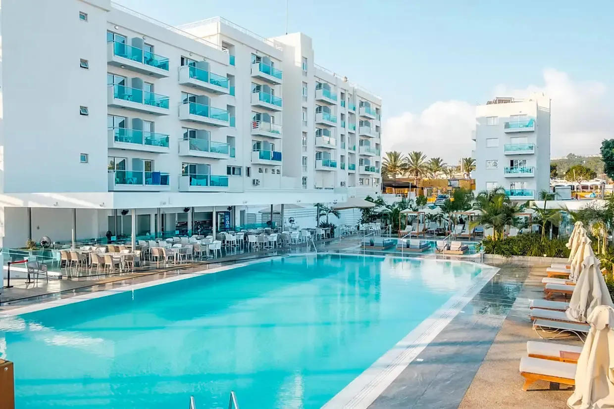 Chypre : Hôtel Kapetanios Bay