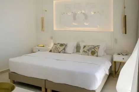 Chambre Famille Classique Vue Piscine