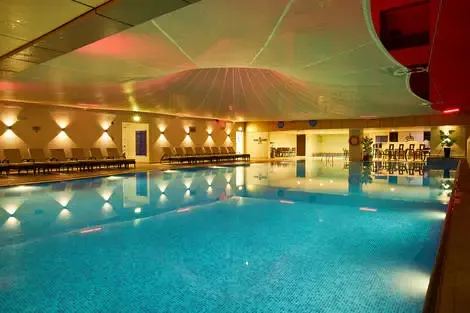 Piscine intérieure