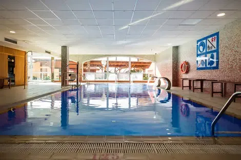 Piscine intérieure