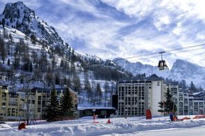 France Alpes-Isola 2000, Club Pas du Loup 3*