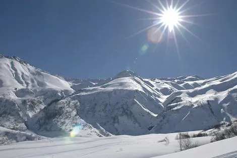France Alpes-Valmorel, Village club de Valmorel + forfait et matériel de ski 3*