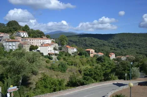 partir en vacances en mars : ajaccio