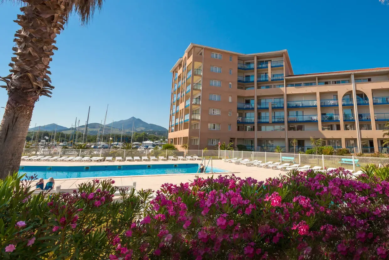 France Languedoc-Roussillon : AppartHotel Résidence Port-Argelès.