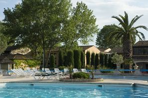 France Provence-Cote d Azur-Arles, Club Les Amandiers 4*