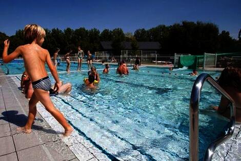 Camping Le Parc de Vaux ambrieres_les_vallees France