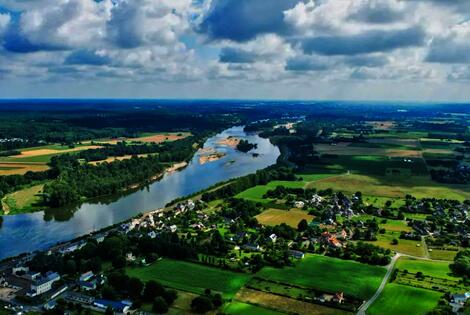 Flower Camping Loire et Châteaux brehemont France