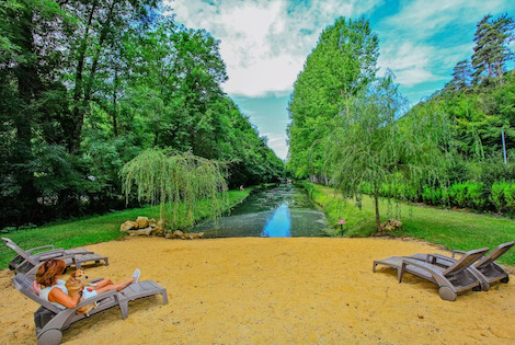 Flower Camping Le Val de la Marquise campagne France