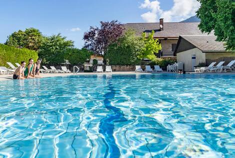 Camping Romanée - la Ferme de la Serraz doussard France