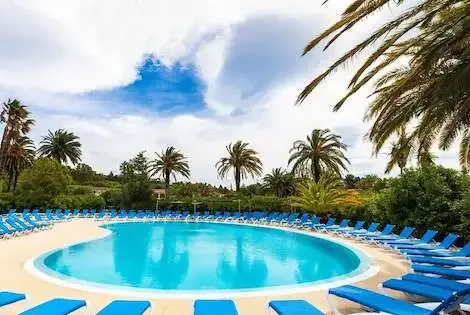 Résidence hôtelière SOWELL - Résidence Les Perles de Saint Tropez grimaud France