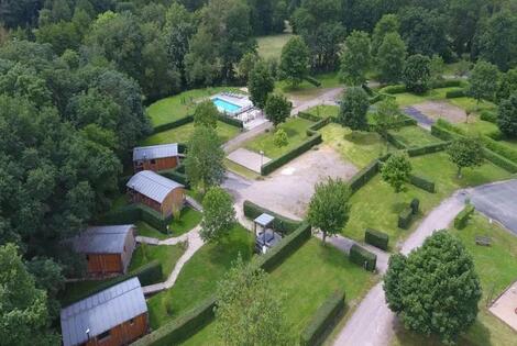 Flower Camping Le Val Vert en Berry la_chatre France