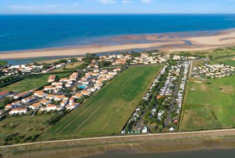 Le Grand R - Camping Paradis laiguillonsurmer France
