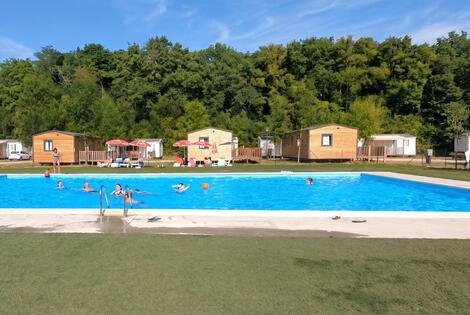 Camping Village des Bons-Hommes au Pré Cathare lavelanet France