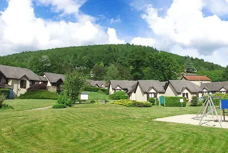Village vacances VVF Le Château sur le Vienne nedde France