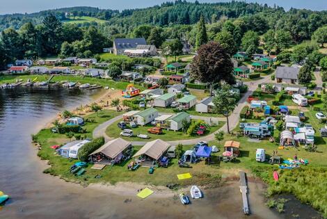 Flower Camping Le Port de Neuvic neuvic France