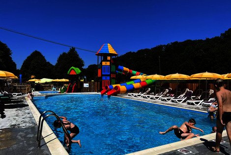 Camping à l'Ombre des Tilleuls peyrouse France