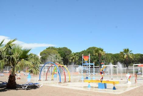 Camping Parc Saint James Oasis Village pugetsurargens France