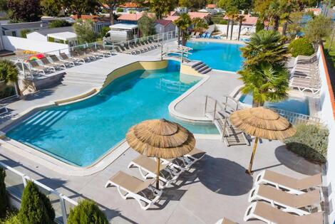 Camping L'Abri des Pins saintjeandemonts France