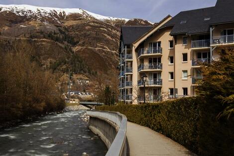 Résidence hôtelière Pierre & Vacances Résidence Les Rives de L'Aure saintlarysoulan France