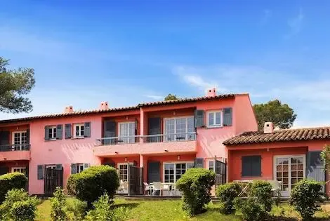 Résidence locative Soleil Vacances Les Chênes Verts saintraphael France
