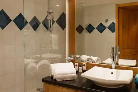 Résidence locative LAGRANGE VACANCES LE HAMEAU DU ROCHER BLANC serre_chevalier France