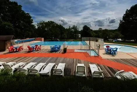 Camping Champ Fosse st_bonnet_troncais France