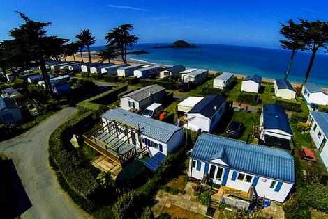 Camping Les Chevrets st_coulomb France