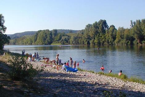 Camping Le Peyrolais st_julien_de_peyrolas France