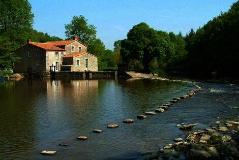 Camping la Vallée de Poupet st_malo_du_bois France