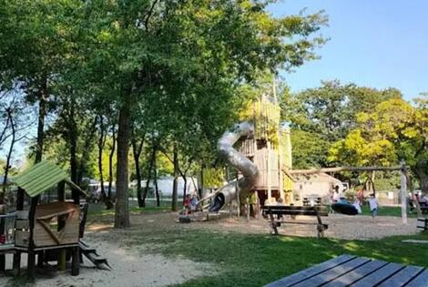 Camping Les Rives de Grand Lieu st_philbert_de_grand_lieu France