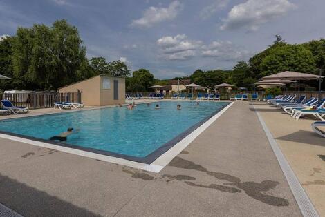 Camping Dordogne Les Deux Vallées vezac France
