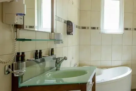 Hôtel Theo agia_marina_chania GRECE