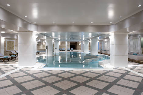 Piscine intérieure