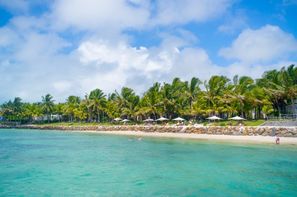 Ile Maurice-Wolmar, Hôtel Le Surcouf Hotel & Spa 3*