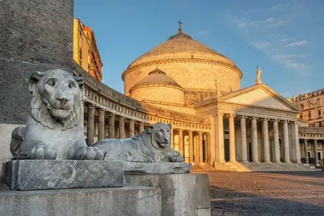 Monument Naples