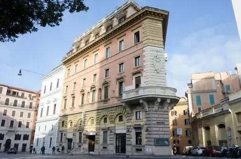 Hôtel Traiano rome ITALIE