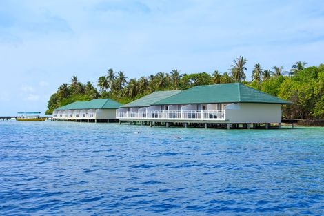 Maldives-Male, Hôtel Embudu Village 3*