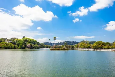 Circuit Du coeur du Patrimoine aux plages de Bentota colombo Sri Lanka