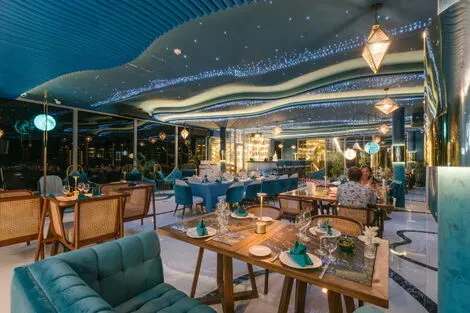 restaurant